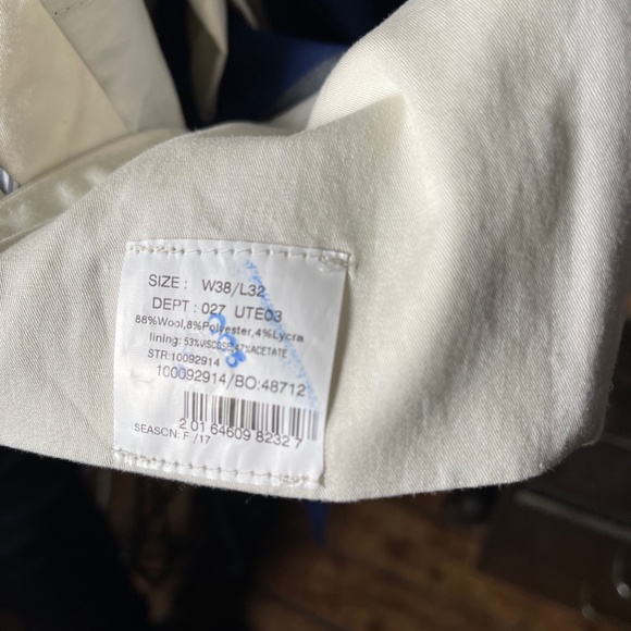 Brooks Brother wool Milano Fit suit Fall'17 barely worn.  Size U.S.A. 44R - Picture 5 of 16